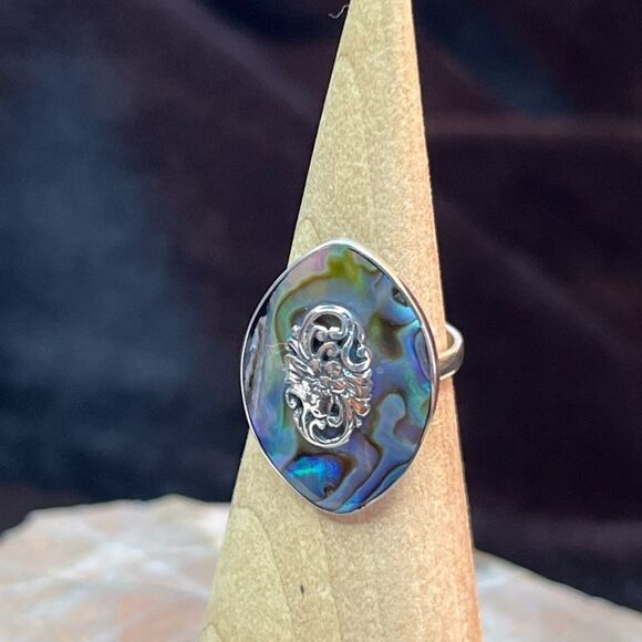 Abalone Shell Sterling Silver Ring with Floral Details - Picture 4 of 10